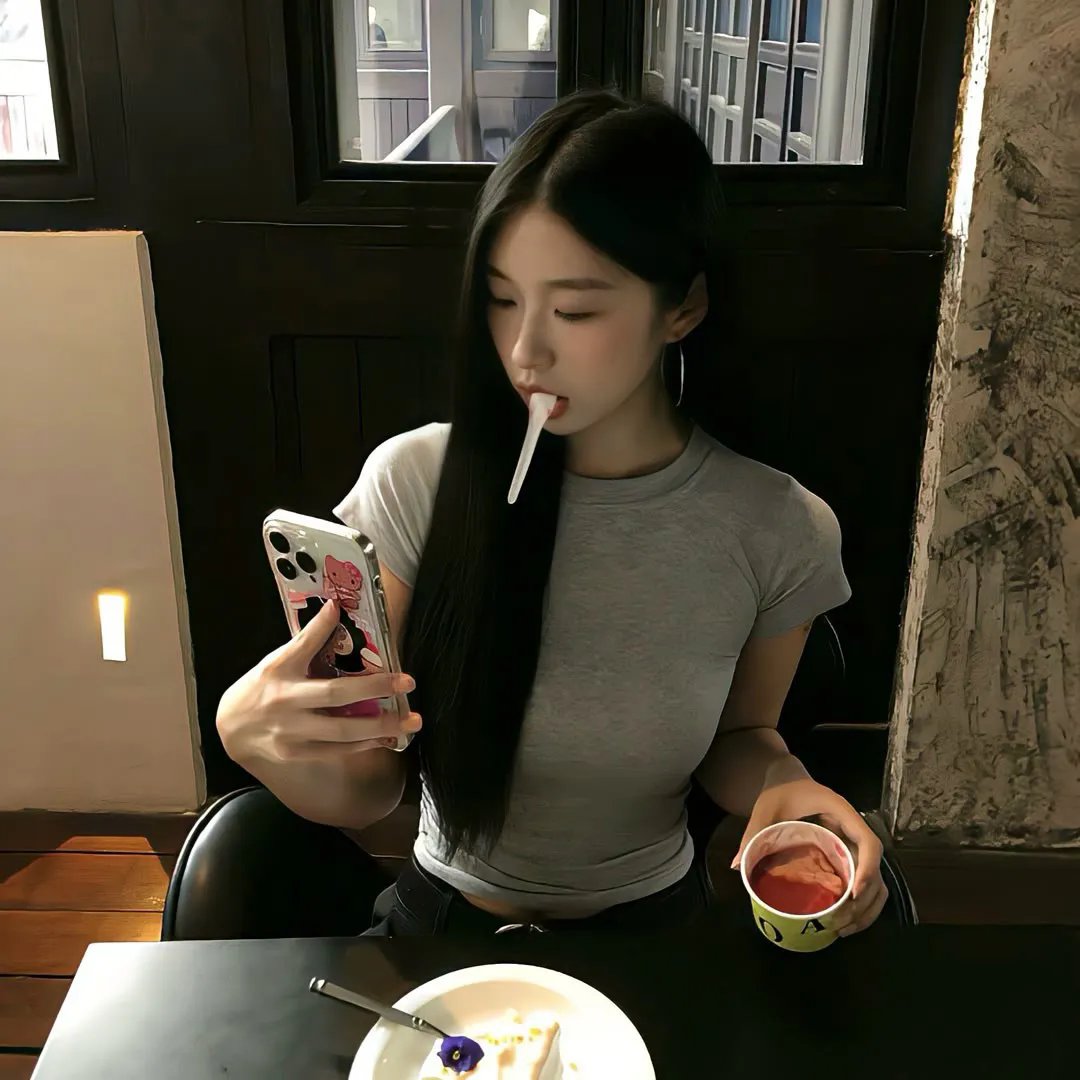 女机械人